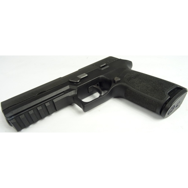 Pistolet samopowtarzalny SIG Sauer P320 kal. 9x19mm